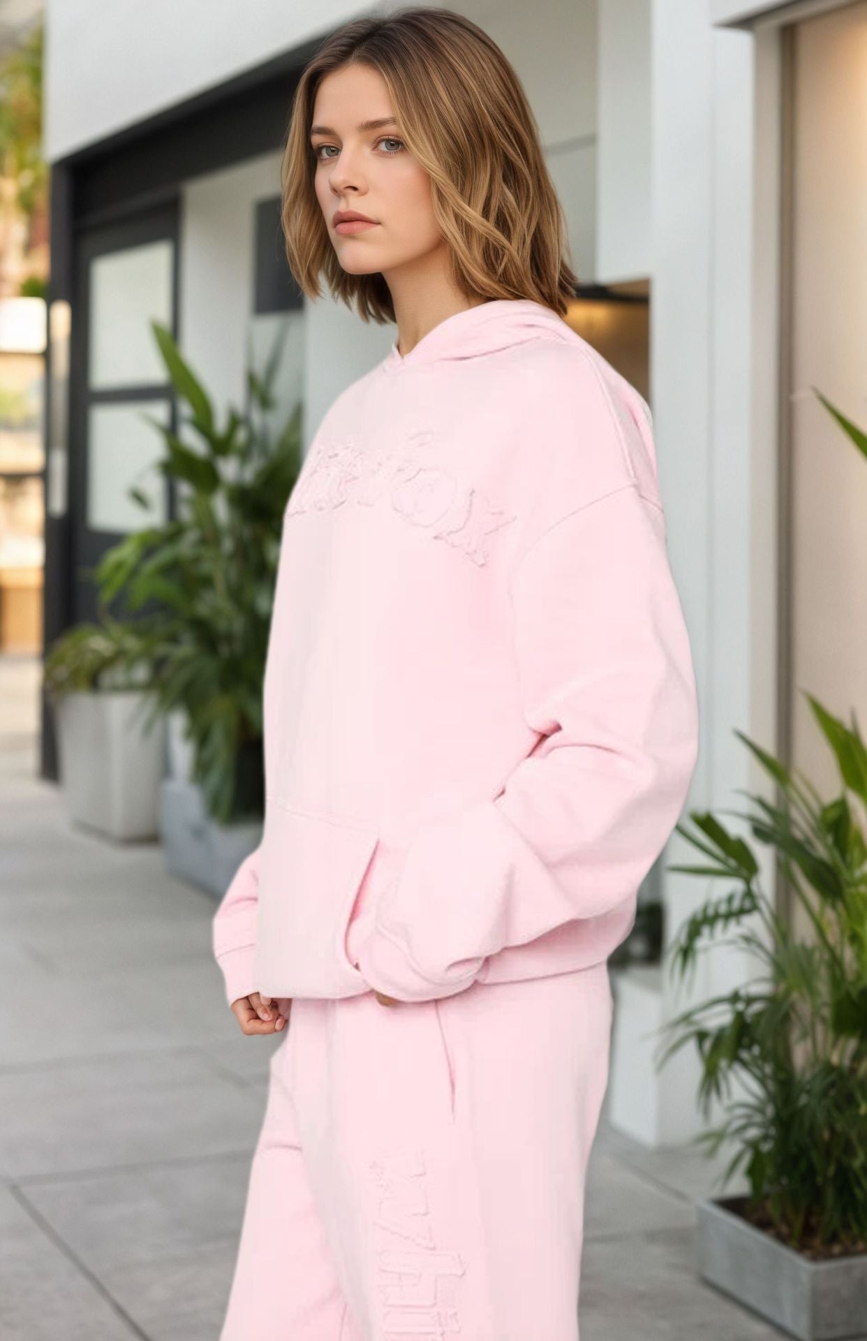 Fleece Hooded Sweatshirt & Fashionable Sports Blend Long Pants Two-Piece